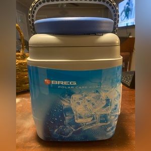 Breg Polar Ice Cube with knee pad and wall plug-in